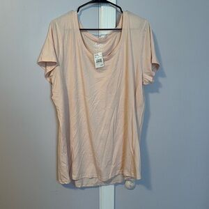 Aveto plus size Tee
Size 3X 
New 
Cream pink